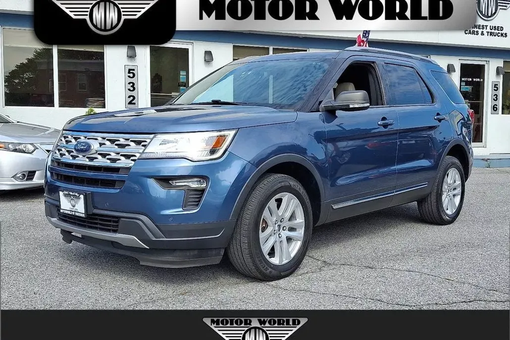 2019 Ford Explorer XLT photo 1
