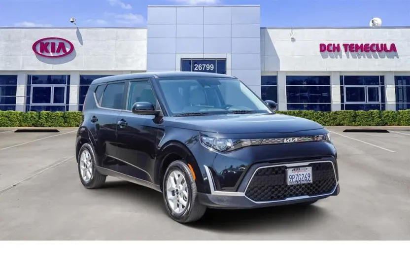 2025 Kia Soul LX photo 1