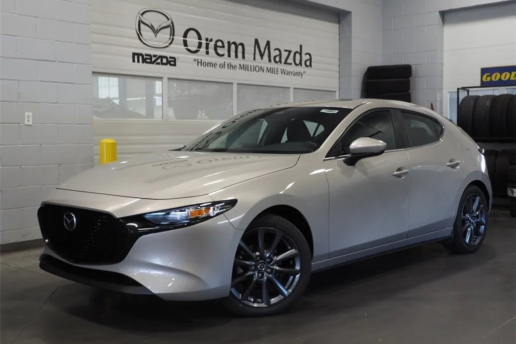 2025 Mazda Mazda3 2.5 s Preferred photo 1