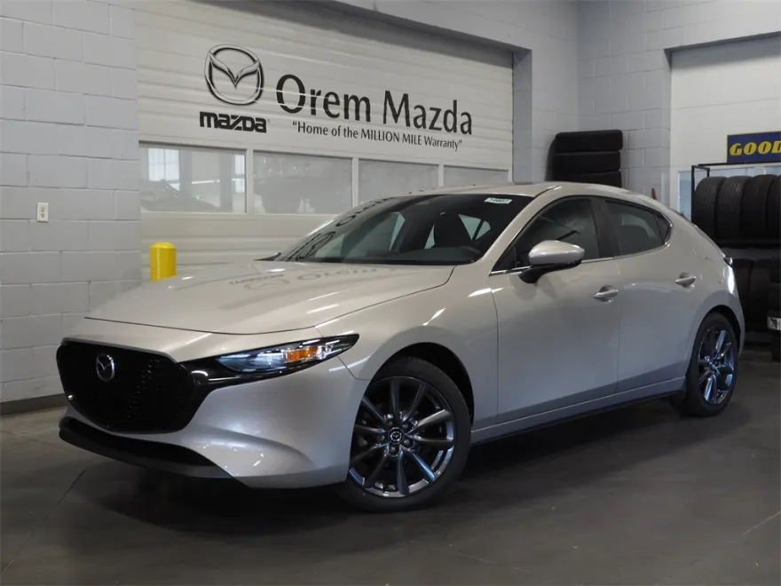 2025 Mazda Mazda3 2.5 s Preferred photo 1