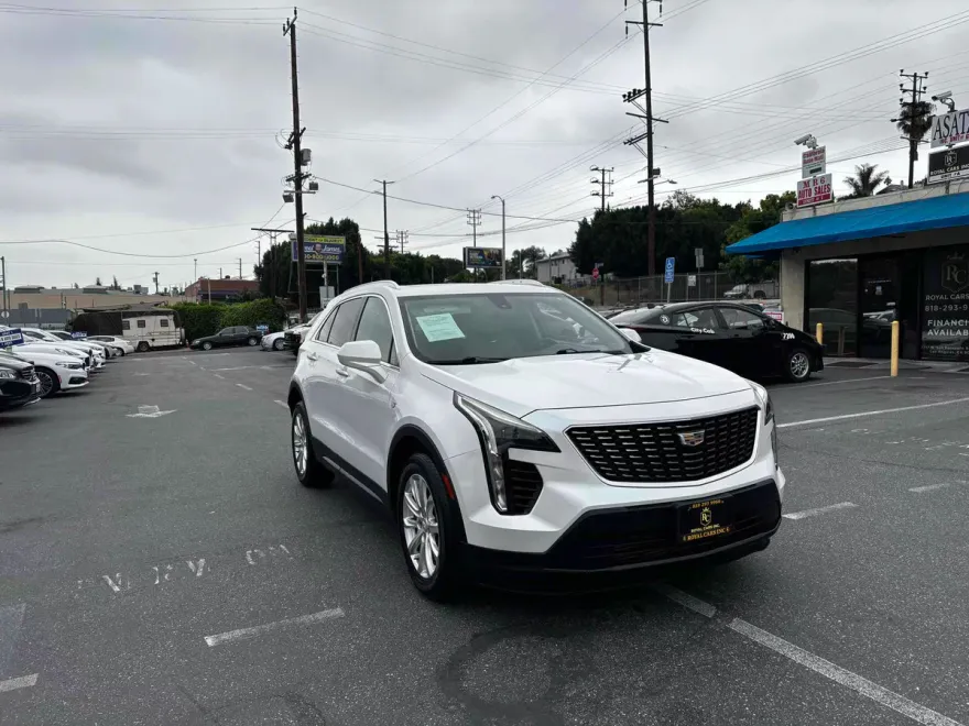 2019 Cadillac XT4 Luxury photo 1