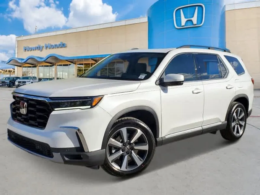 2025 Honda Pilot Touring photo 1