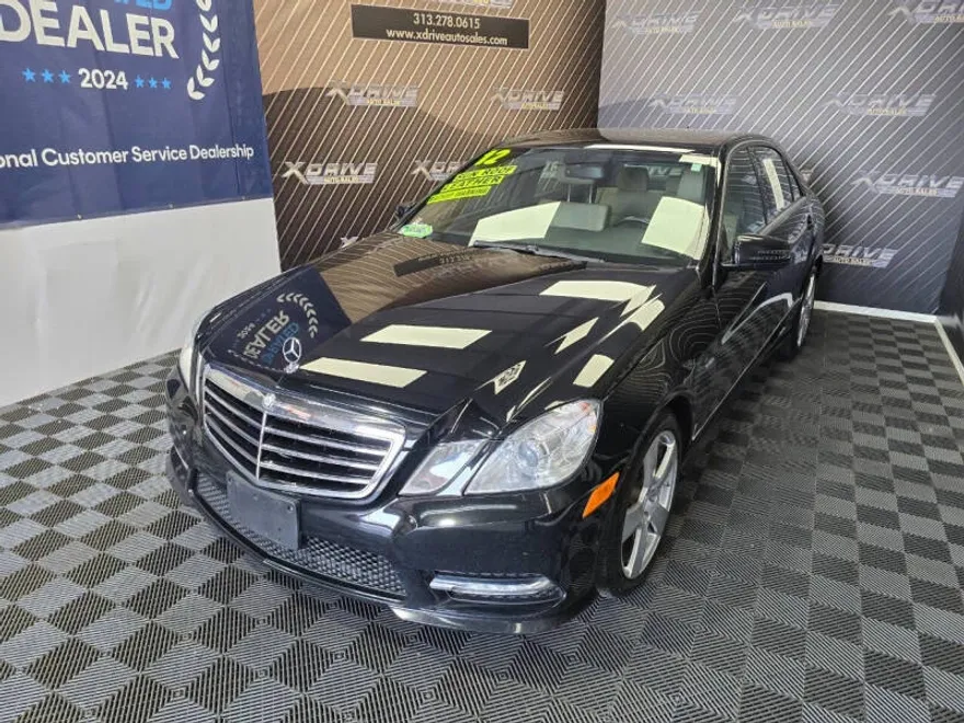 2012 Mercedes Benz E 350 4MATIC photo 1