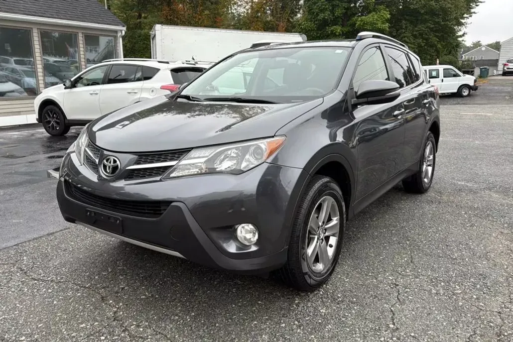 2015 Toyota RAV4 XLE Sport photo 1