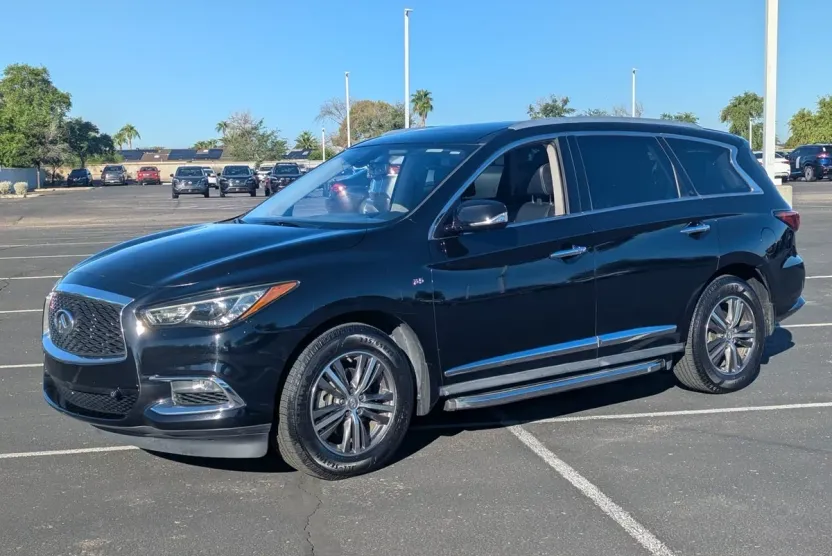 2017 Infiniti QX60 Base photo 1