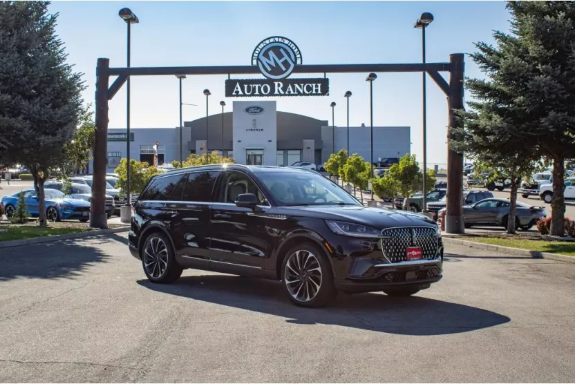 2025 Lincoln Aviator Reserve photo 1