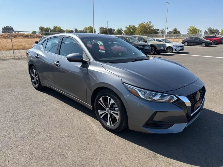 2021 Nissan Sentra SV photo 1