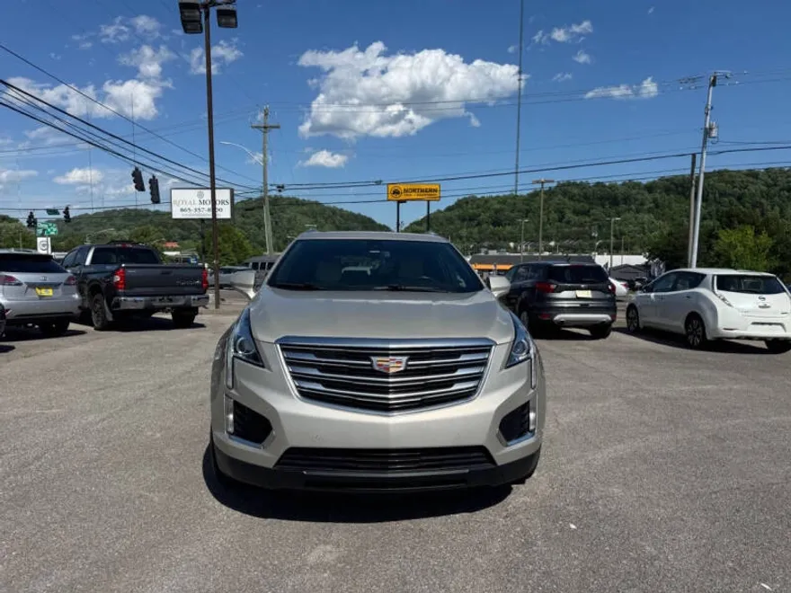 2017 Cadillac XT5 Luxury photo 1
