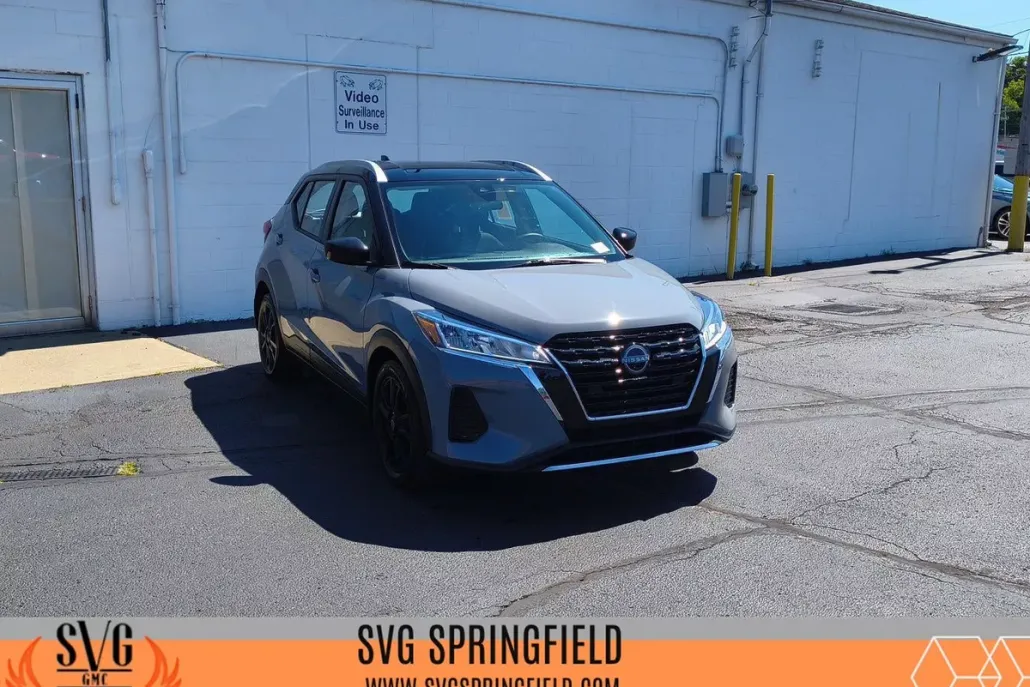 2023 Nissan Kicks SV photo 1