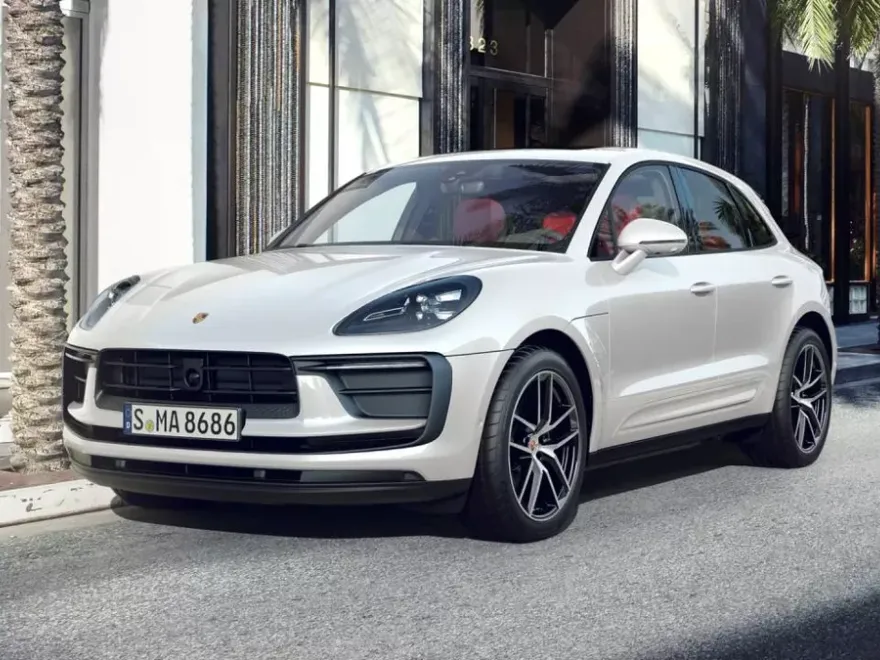 2025 Porsche Macan T photo 1