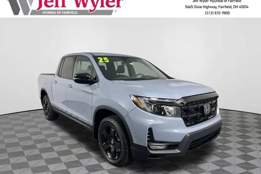 2025 Honda Ridgeline Black Edition photo 1