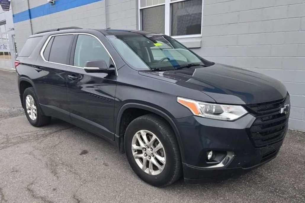 2020 Chevrolet Traverse 1LT photo 1