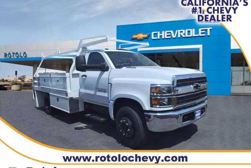2024 Chevrolet Silverado 5500HD Work Truck photo 1