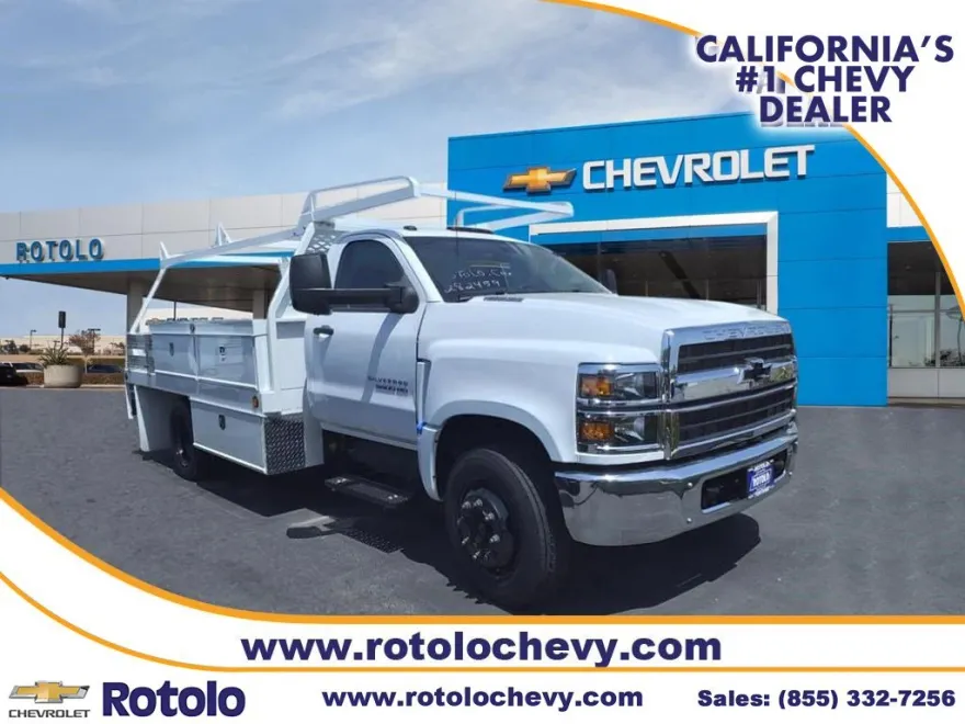 2024 Chevrolet Silverado 5500HD Work Truck photo 1