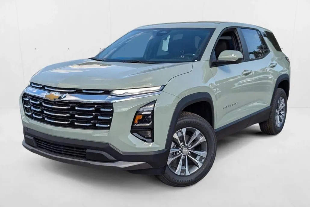 2025 Chevrolet Equinox LT photo 1