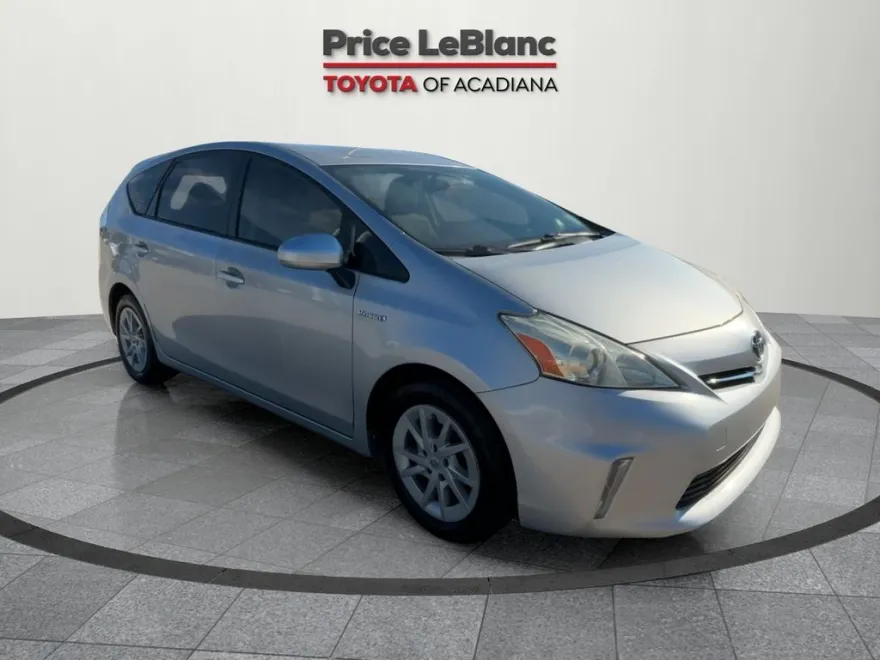 2013 Toyota Prius V Two photo 1