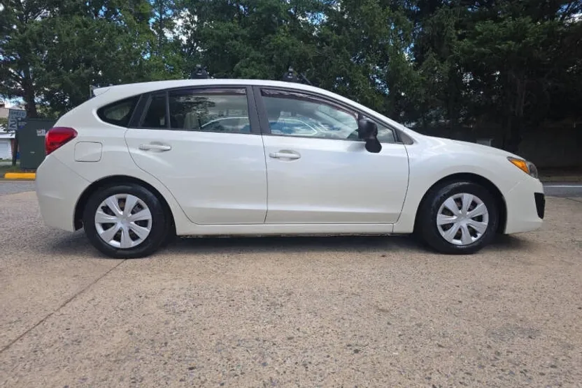 2014 Subaru Impreza 2.0i photo 1