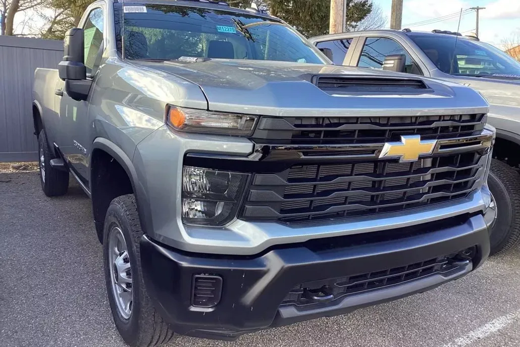 2025 Chevrolet Silverado 2500HD photo 1