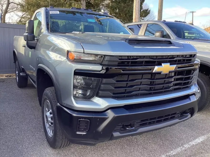 2025 Chevrolet Silverado 2500HD photo 1