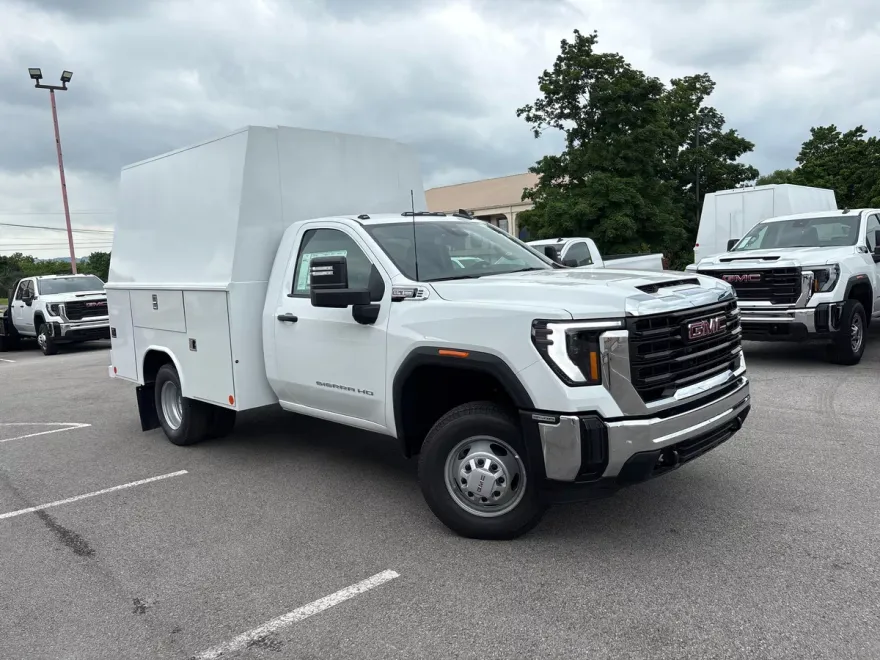2025 Gmc Sierra 3500 HD Pro photo 1