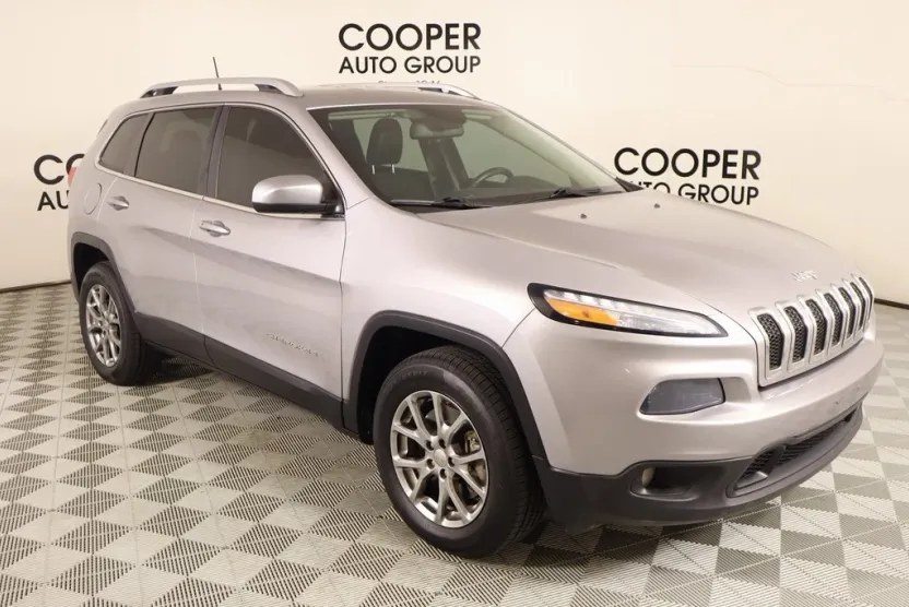 2018 Jeep Cherokee Latitude photo 1