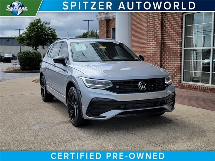 2023 Volkswagen Tiguan SE R-Line Black photo 1