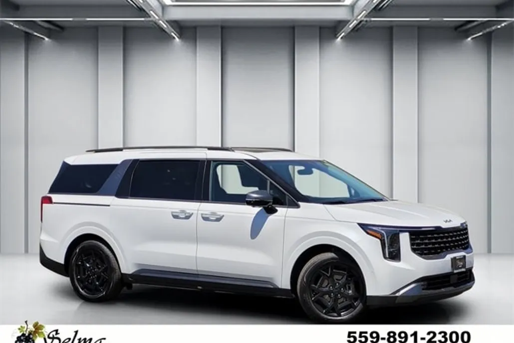2026 Kia Carnival SX photo 1