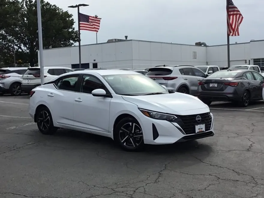 2025 Nissan Sentra SV photo 1