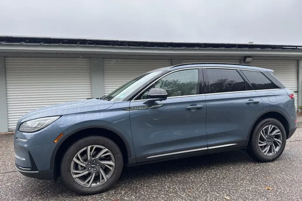 2025 Lincoln Corsair Premiere photo 1