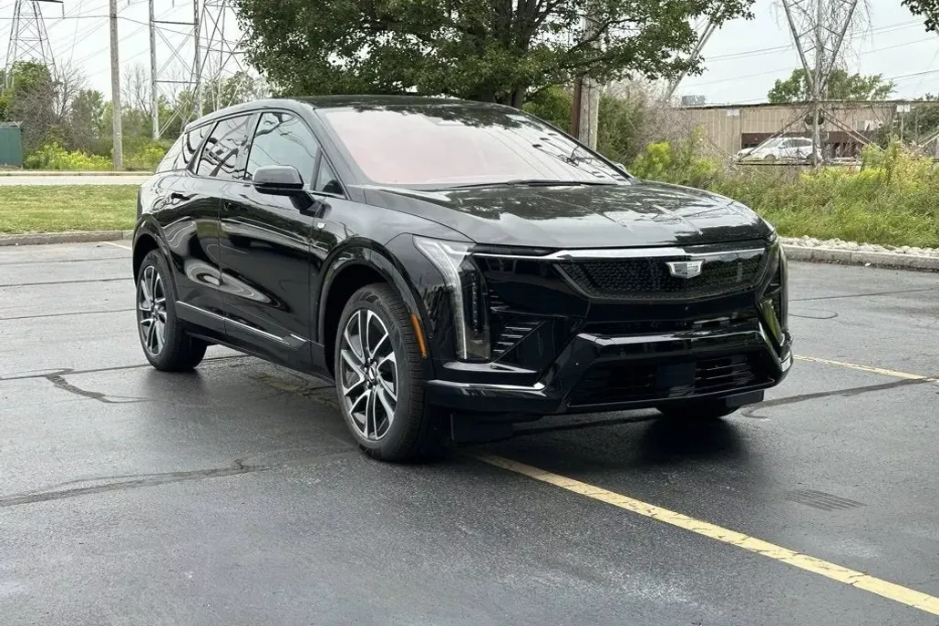 2025 Cadillac Optiq Sport photo 1
