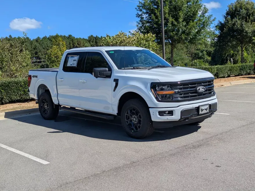 2025 Ford F-150 XLT photo 1