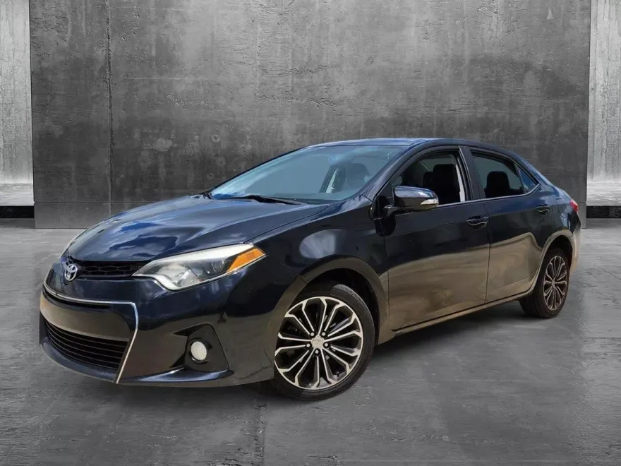 2014 Toyota Corolla Plus photo 1