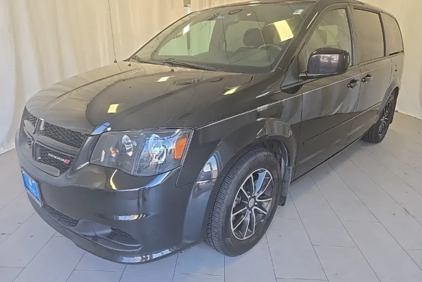 2016 Dodge Grand Caravan SE Plus photo 1