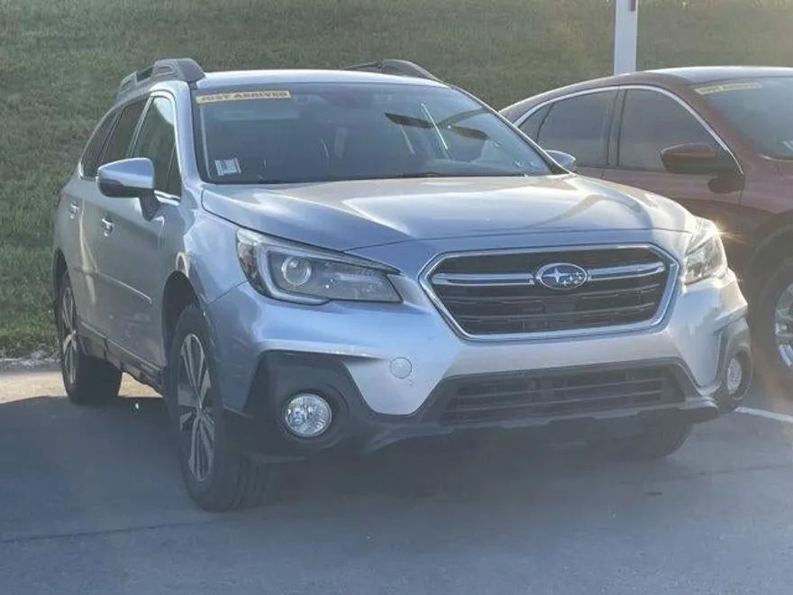 2019 Subaru Outback 2.5i Limited photo 1