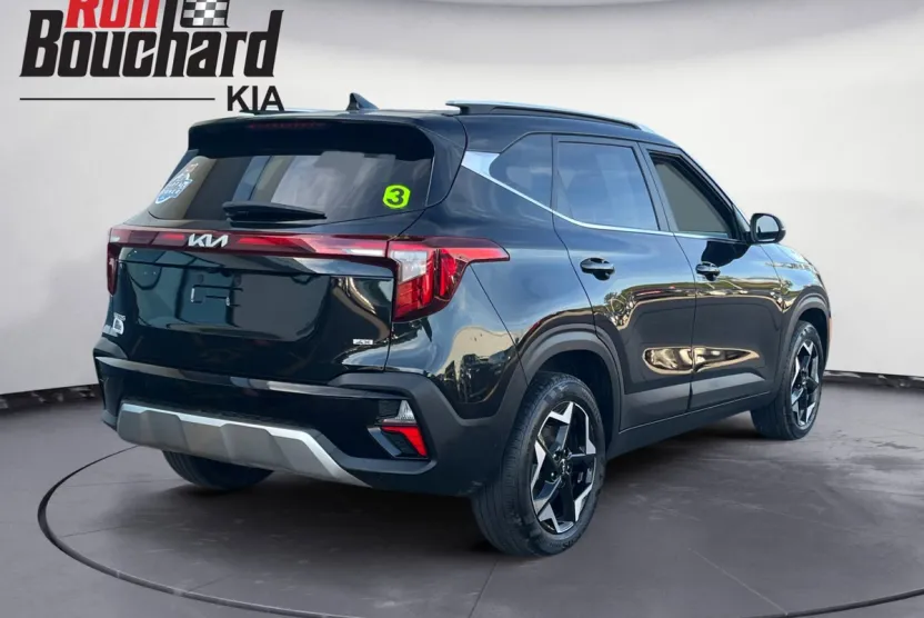 2024 Kia Seltos EX photo 1