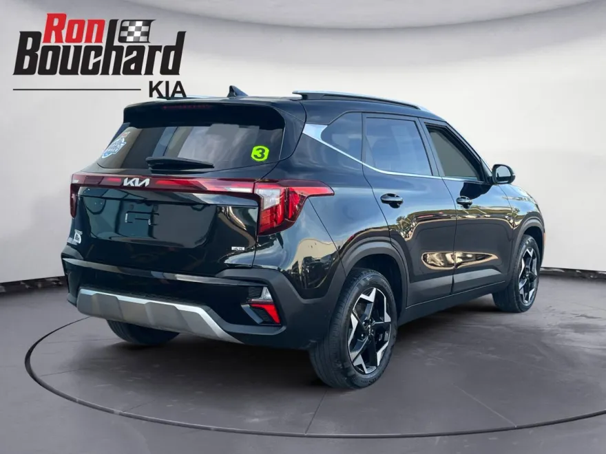 2024 Kia Seltos EX photo 1