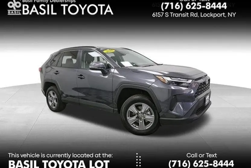 2025 Toyota RAV4 Hybrid XLE photo 1