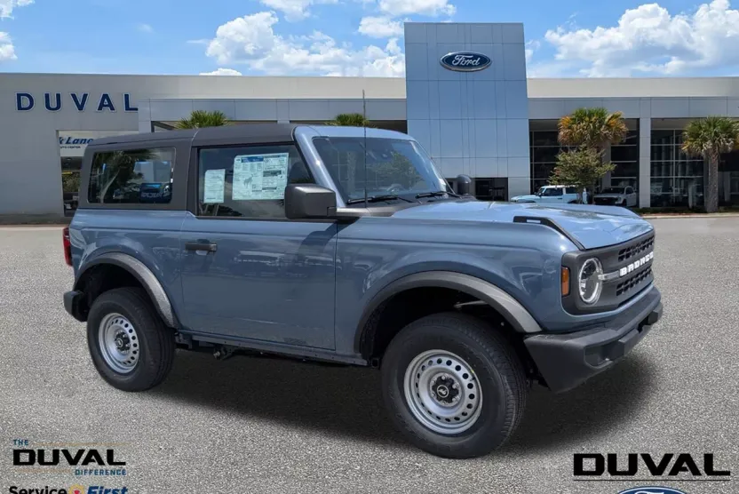 2025 Ford Bronco Base photo 1