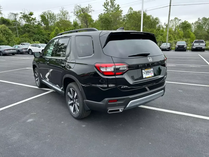 2025 Honda Pilot Elite photo 1