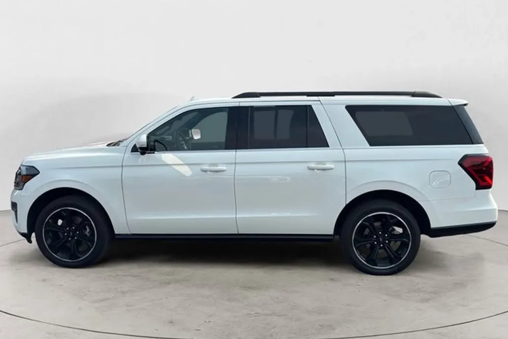 2024 Ford Expedition MAX Limited photo 1