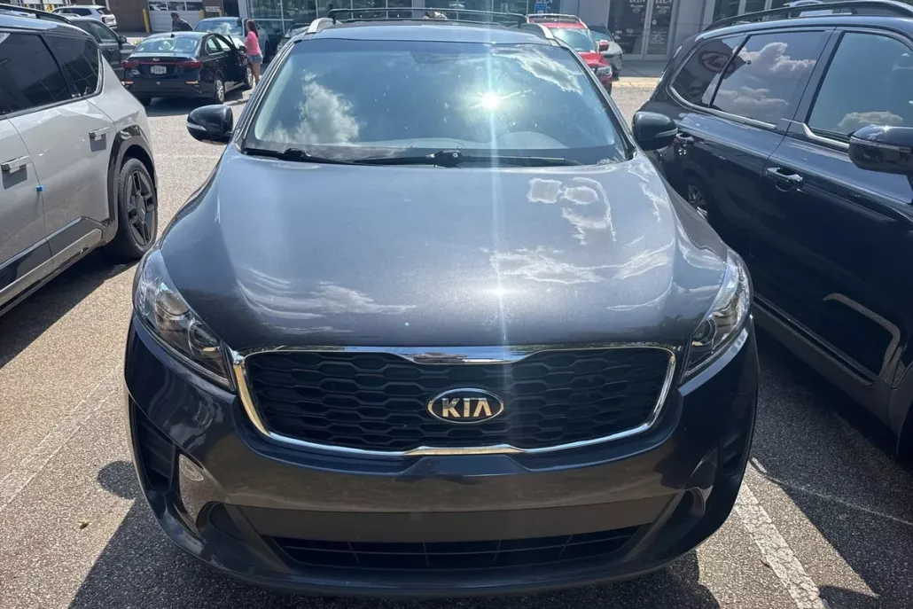 2019 Kia Sorento LX photo 1