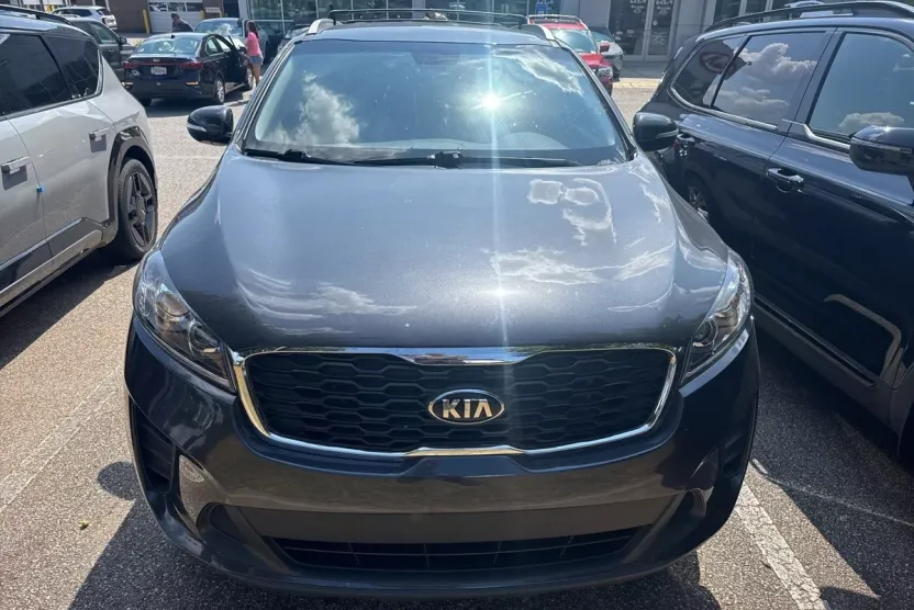 2019 Kia Sorento LX photo 1