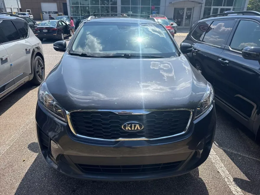 2019 Kia Sorento LX photo 1