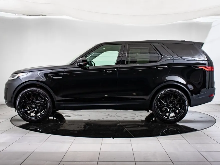 2025 Land Rover Discovery S photo 1