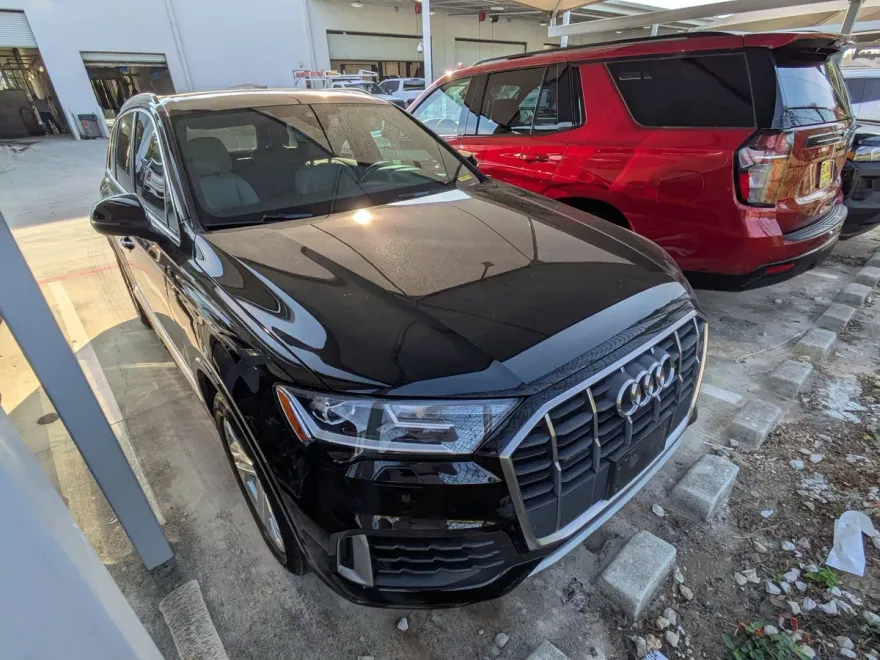 2022 Audi Q7 Premium photo 1
