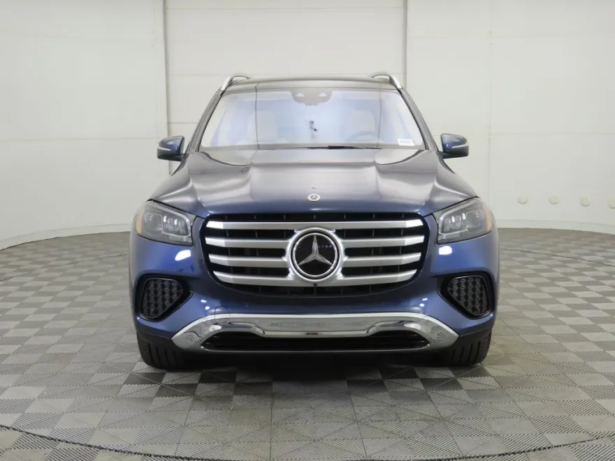 2026 Mercedes Benz GLS 450 4MATIC photo 1