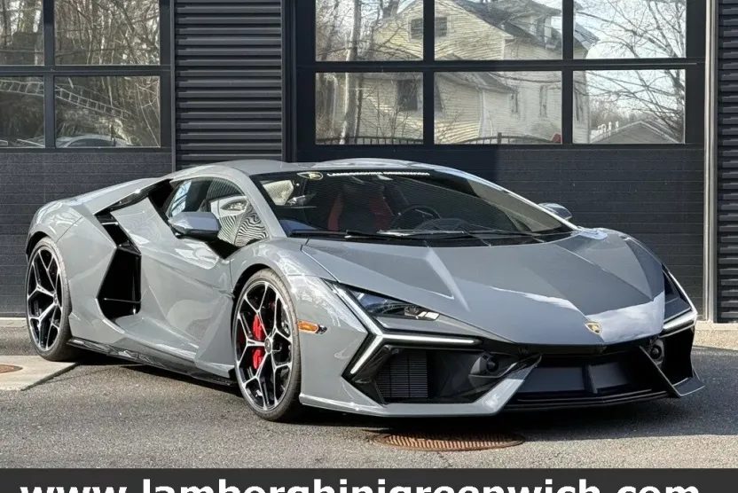 2024 Lamborghini Revuelto photo 1