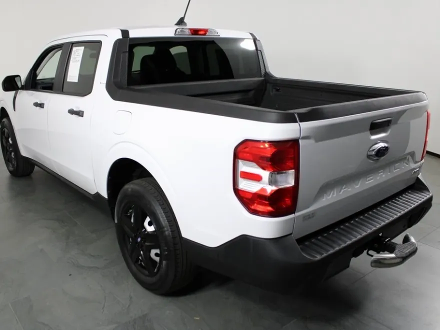 2022 Ford Maverick XL photo 1