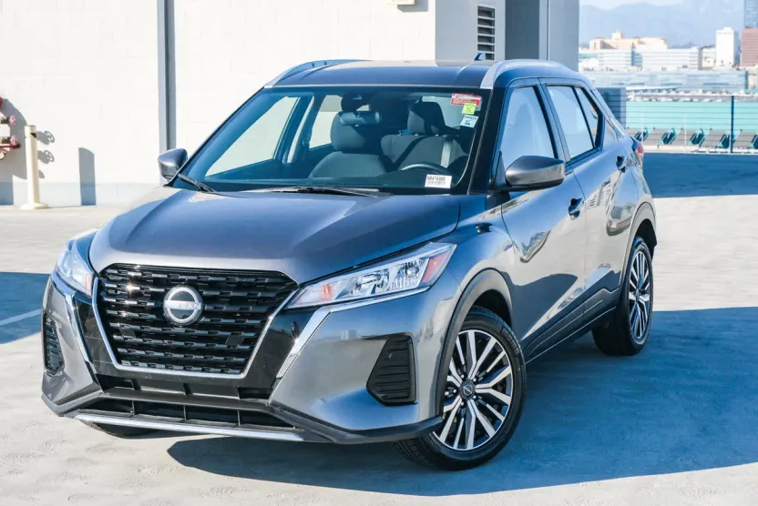 2024 Nissan Kicks SV photo 1