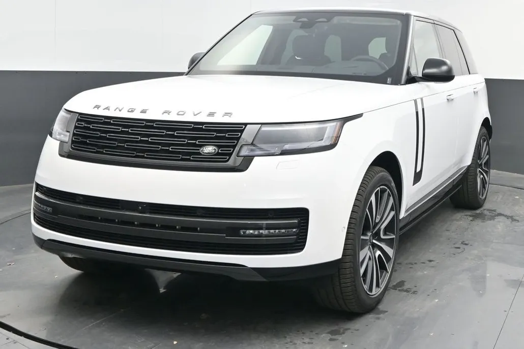 2025 Land Rover Range Rover SE photo 1